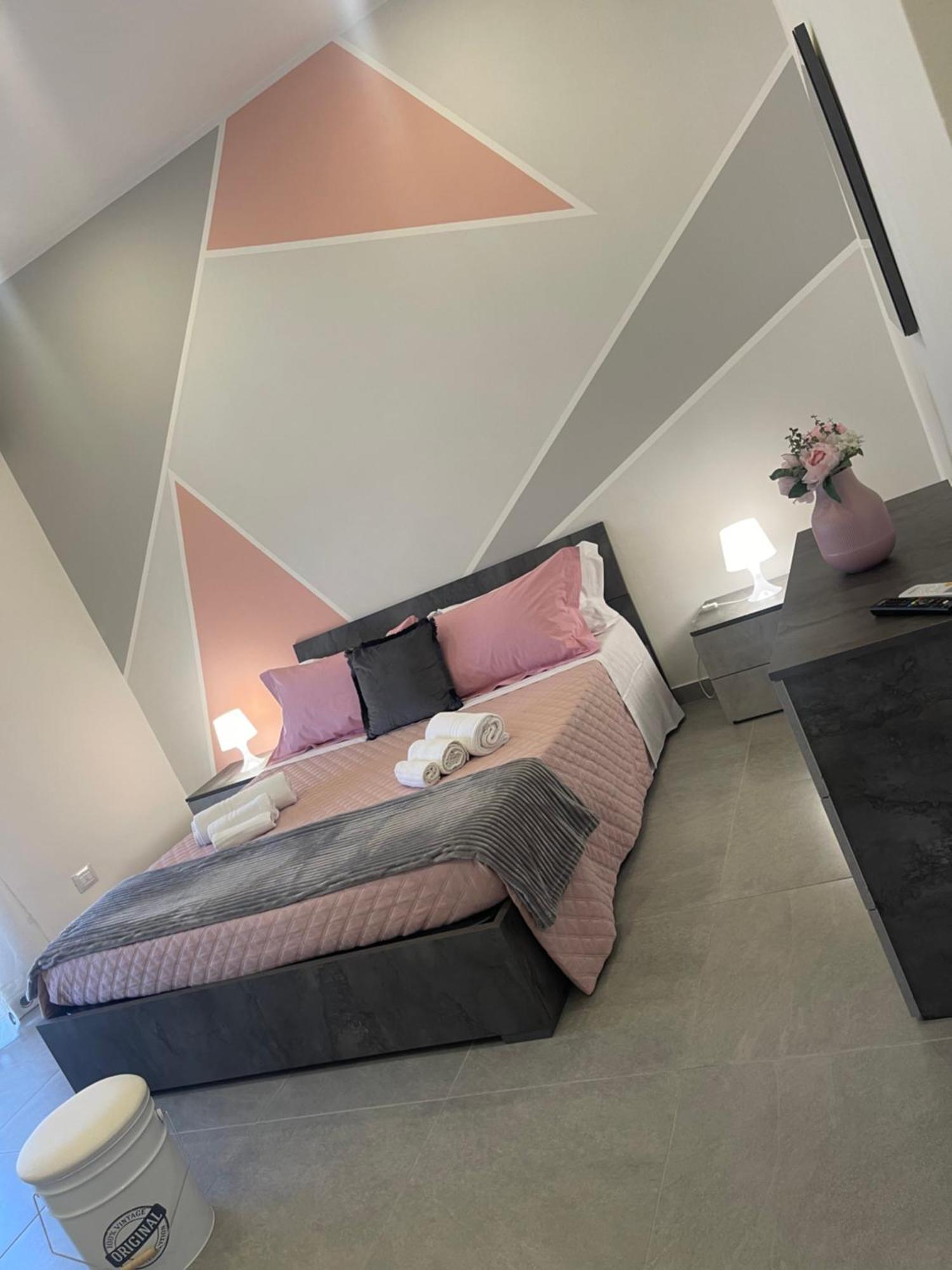 Dimora Della Concordia Apartment คาตาเนีย ภายนอก รูปภาพ